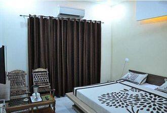 Hollywood Hotel, Ludhiana 4